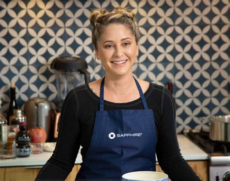 Brooke williamson chef - Top Chef winner, Guy’s Tournament of Champions winner, and all-around culinary bad ass Brooke Williamson just gave out her recommendation for the best cookware you can get, and we’re suddenly ...